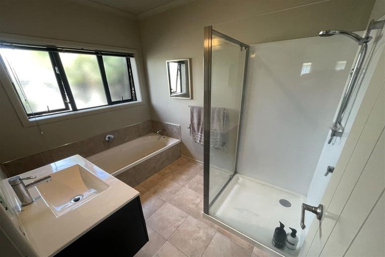 Photo of property in 5a Cornwall Road, Taradale, Napier, 4112