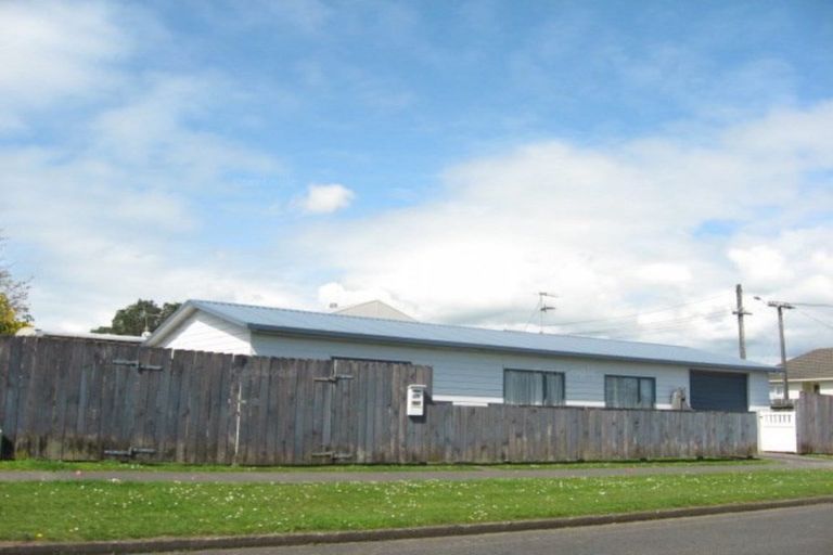 Photo of property in 275 Frankley Road, Ferndale, New Plymouth, 4310