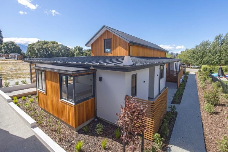 Photo of property in 7 Horrell Lane, Wanaka, 9305