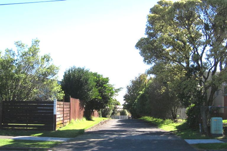 Photo of property in 62 Hutchinsons Road, Bucklands Beach, Auckland, 2014
