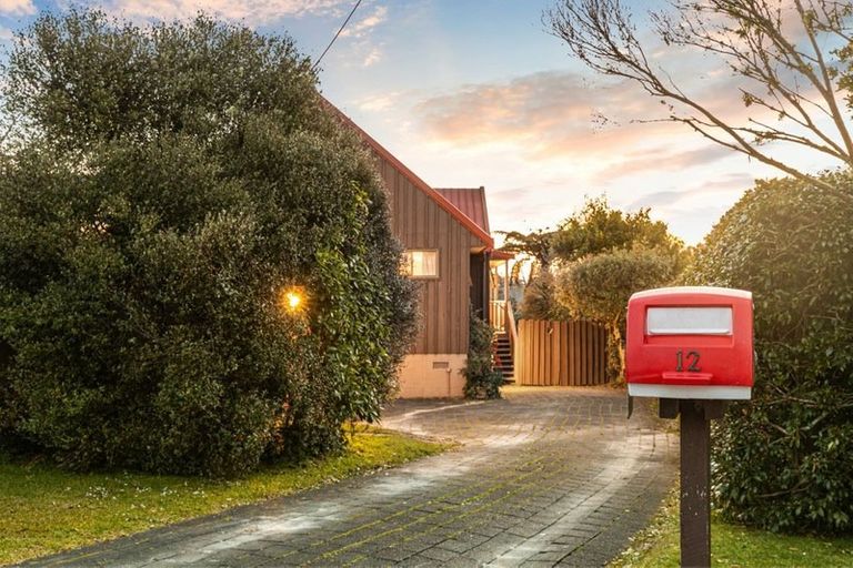 Photo of property in 12 Valerie Crescent, Okura, Albany, 0792