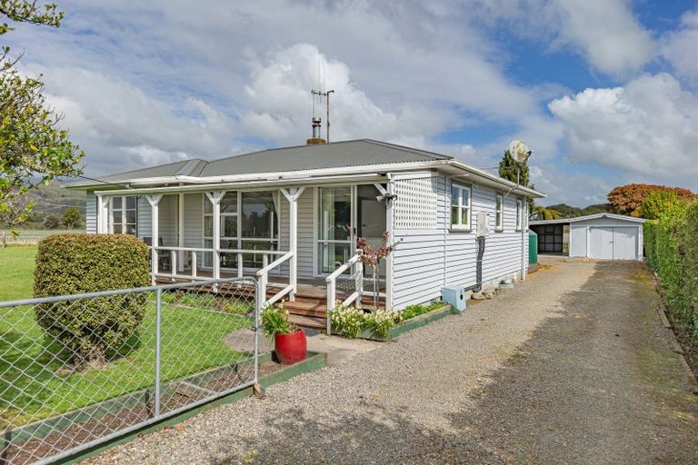 Photo of property in 57 Kuku Beach Road, Kuku, Levin, 5570