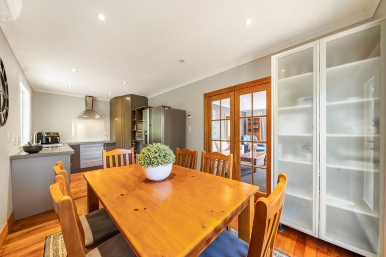 Photo of property in 19 Kitchener Terrace, Johnsonville, Wellington, 6037