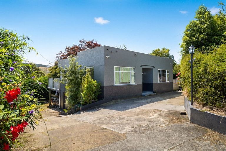 Photo of property in 8a Scotland Terrace, Green Island, Dunedin, 9018