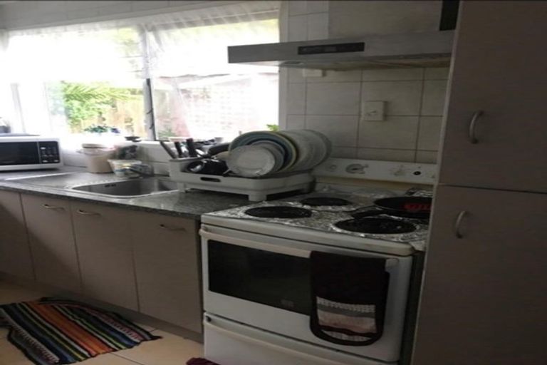 Photo of property in 5 Garner Place, Glenfield, Auckland, 0629