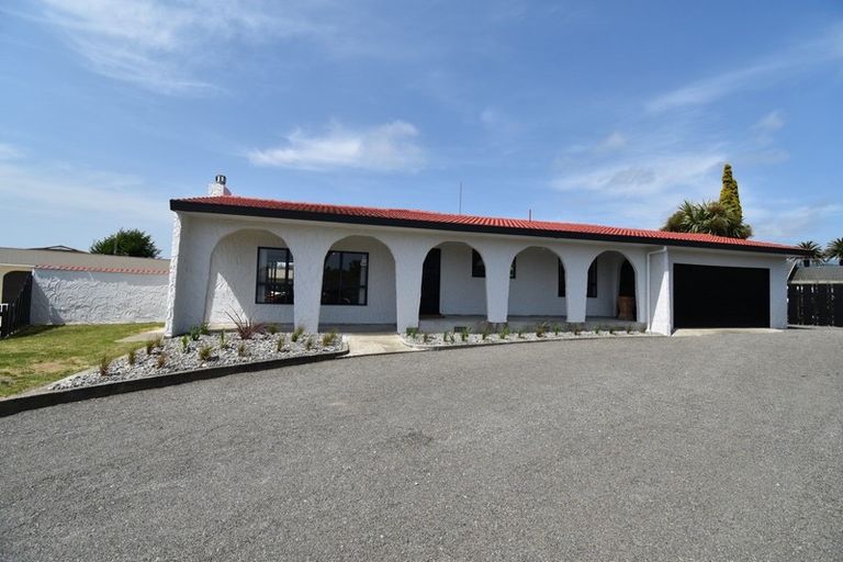 Photo of property in 12 Te Kama Street, Levin, 5510