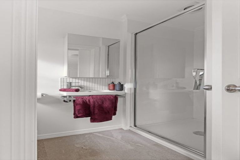 Photo of property in 1/19 Danbury Drive, Torbay, Auckland, 0630