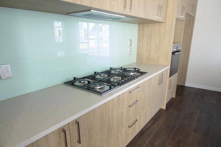 Photo of property in 32 Stephen Avenue, Henderson, Auckland, 0610