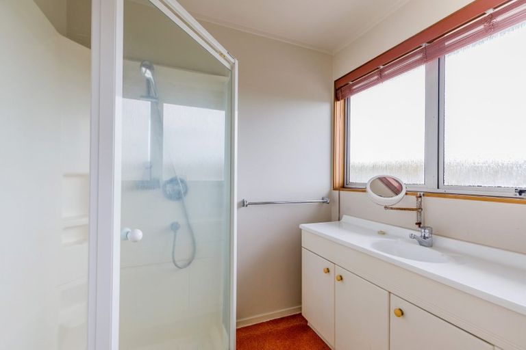 Photo of property in 33 Meadowvale Avenue, Forrest Hill, Auckland, 0620