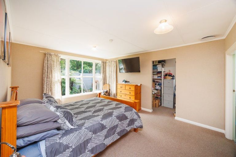 Photo of property in 17 Tilbury Avenue, Hokowhitu, Palmerston North, 4410