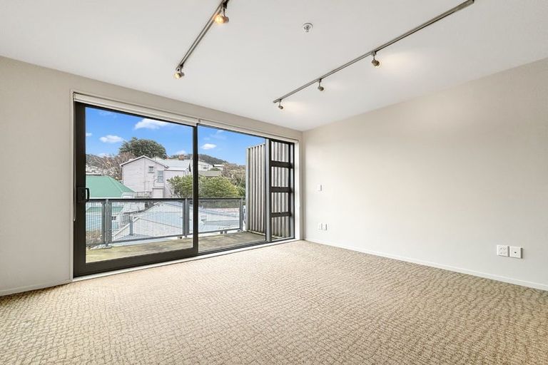 Photo of property in Masina Apartments, 304/80 Riddiford Street, Newtown, Wellington, 6021