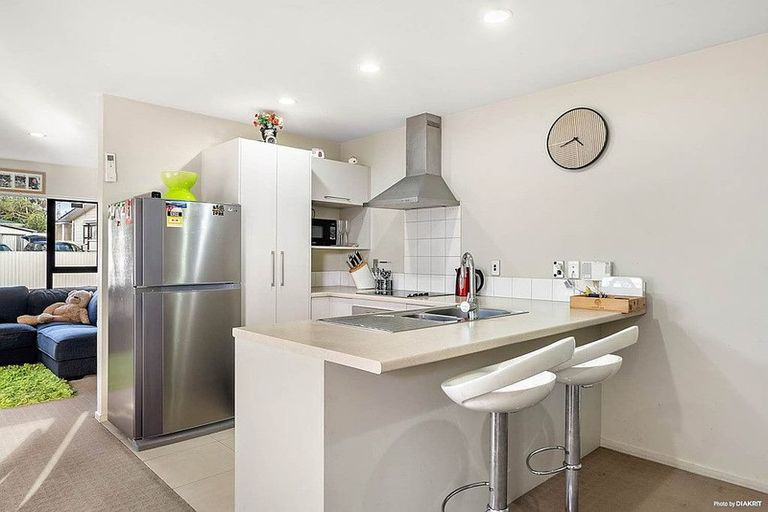 Photo of property in 32 Finlayson Avenue, Clendon Park, Auckland, 2103