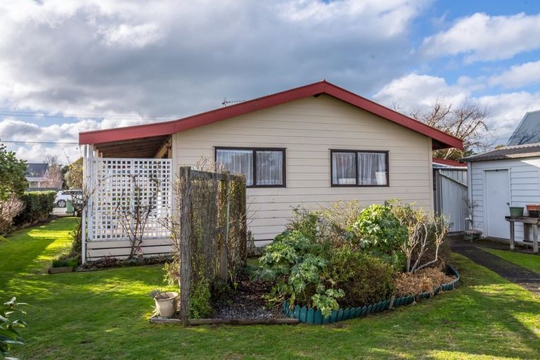 Photo of property in 203 Belvedere Road, Carterton, 5713