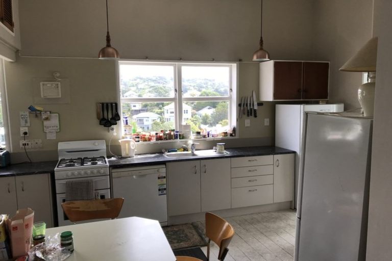 Photo of property in 66 Central Terrace, Kelburn, Wellington, 6012