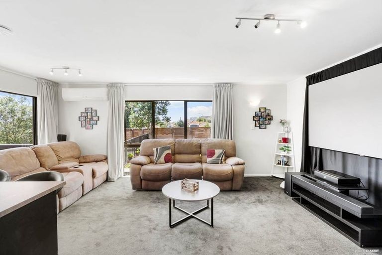 Photo of property in 4 Wesleydale Place, Papakura, 2110