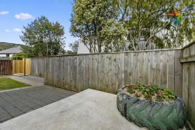 Photo of property in 8d Montgomery Crescent, Clouston Park, Upper Hutt, 5018
