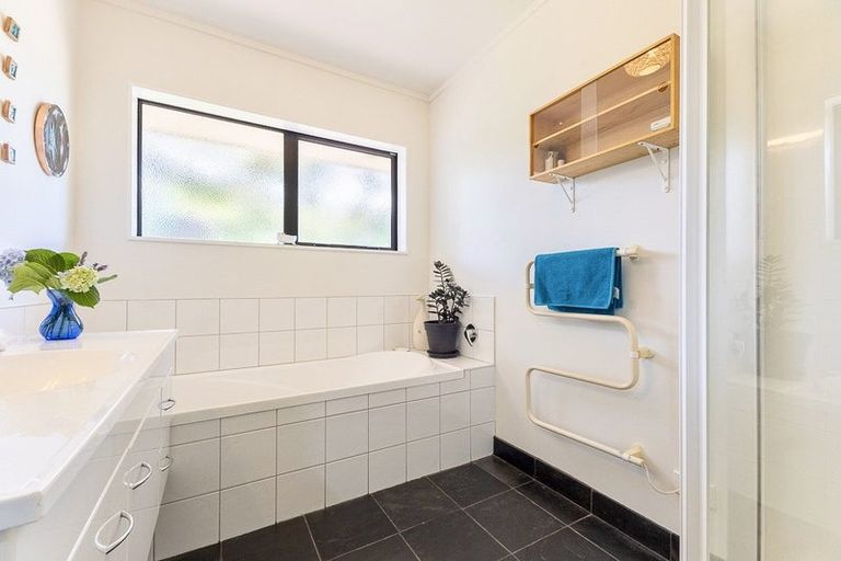Photo of property in 23 Jacks Bush Road, Waikanae, 5391