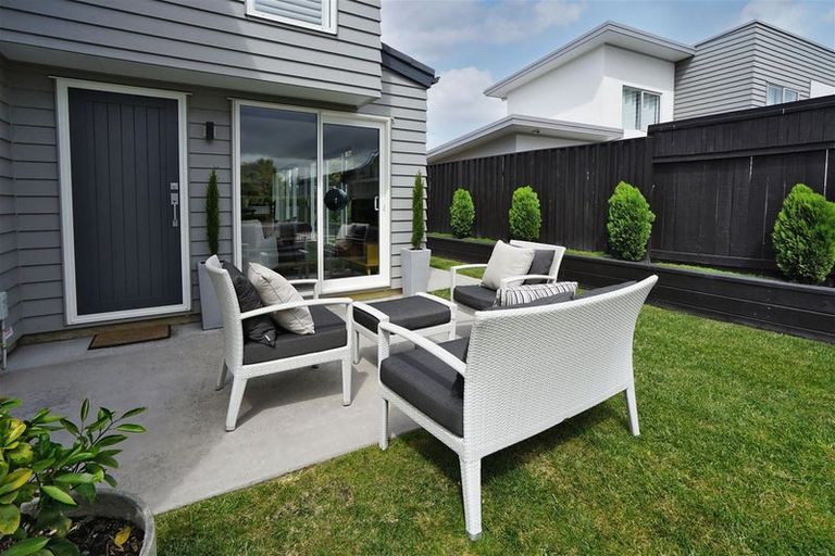 Photo of property in 2 Lake Crescent, Hamilton Lake, Hamilton, 3204