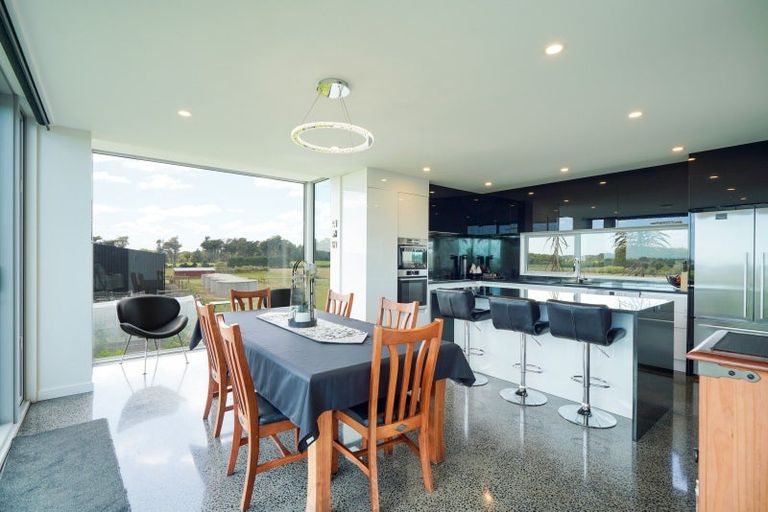 Photo of property in 89 Sunrise Drive, Seaward Bush, Invercargill, 9812