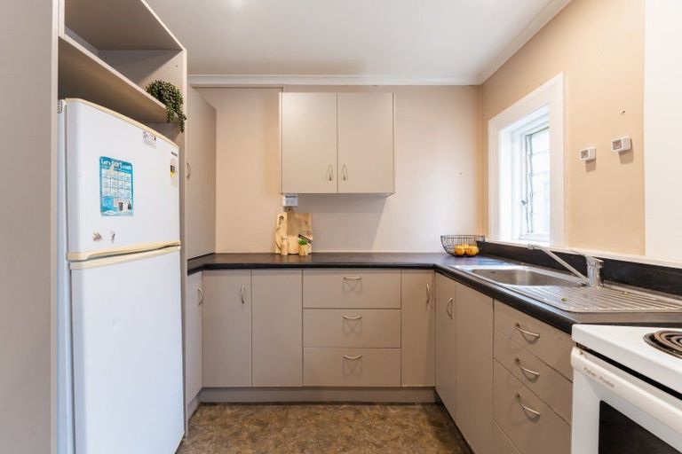 Photo of property in 10 Cashel Street, South Dunedin, Dunedin, 9012