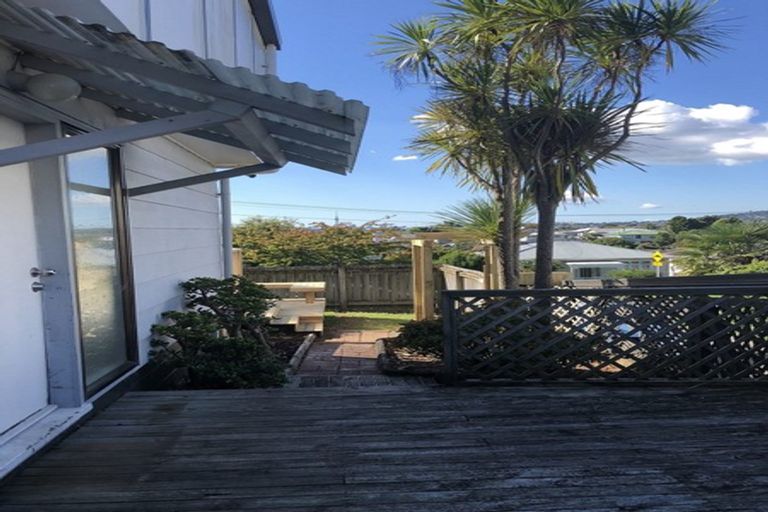 Photo of property in 12 Handley Avenue, Narrow Neck, Auckland, 0624