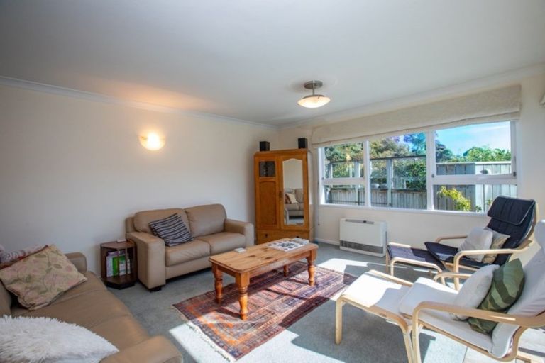 Photo of property in 7 Oak Avenue, Paremata, Porirua, 5024