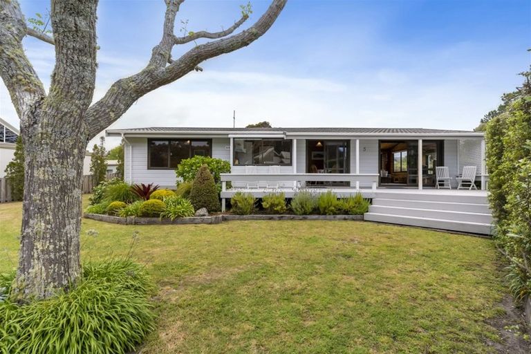 Photo of property in 5 Courtney Close, Pauanui, Hikuai, 3579