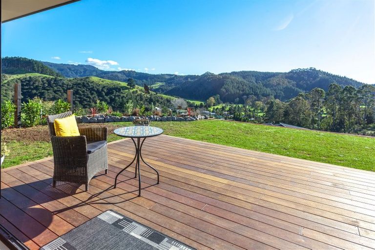 Photo of property in 4 Manatu Close, Whangamata, 3691
