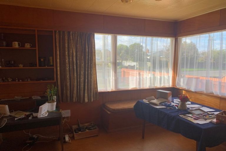 Photo of property in 35 Egmont Street, Hawera, 4610