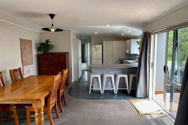 Photo of property in 91 Awanui Street, Merrilands, New Plymouth, 4312