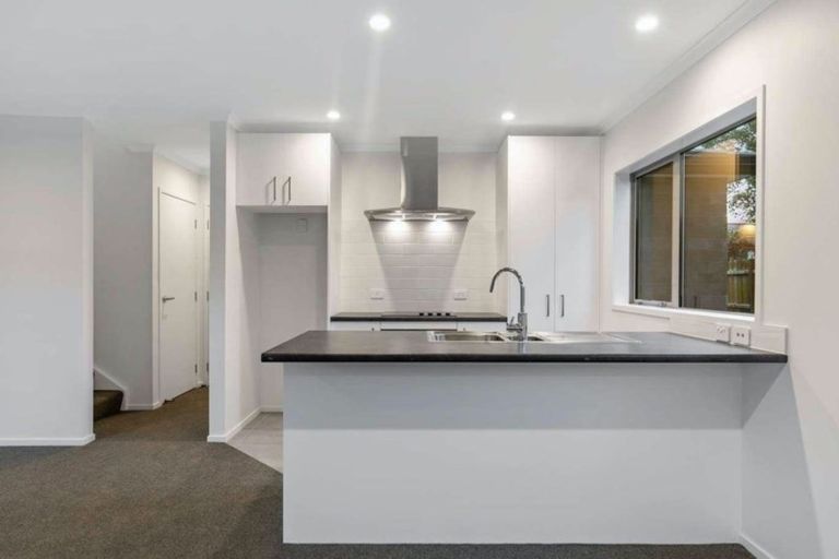 Photo of property in 2a Waterview Road, Favona, Auckland, 2024