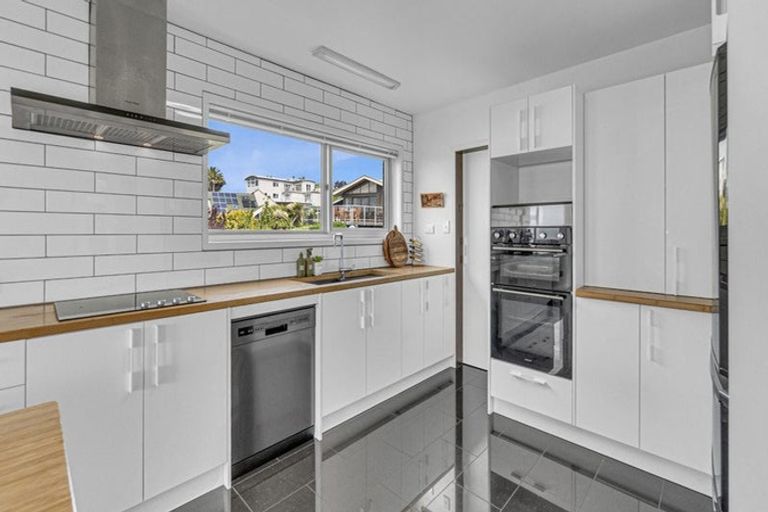 Photo of property in 169 Soleares Avenue, Mount Pleasant, Christchurch, 8081
