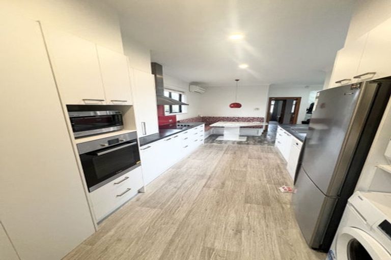 Photo of property in 16 Piko Crescent, Riccarton, Christchurch, 8041