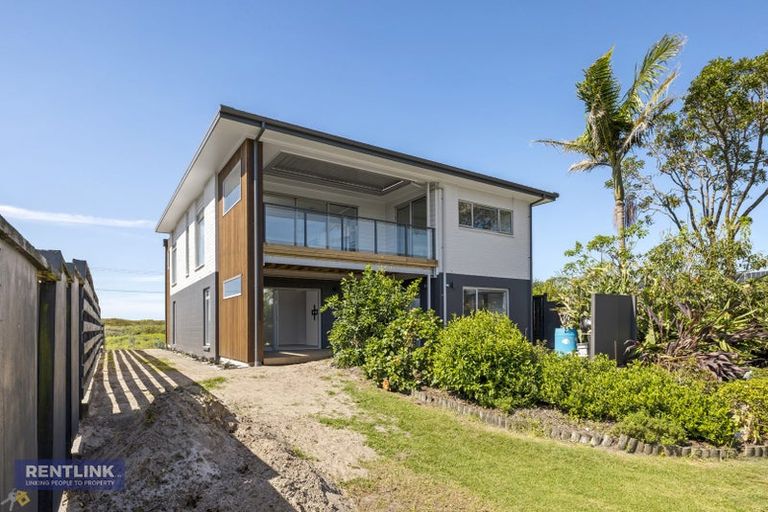 Photo of property in 986 Papamoa Beach Road, Papamoa Beach, Papamoa, 3118