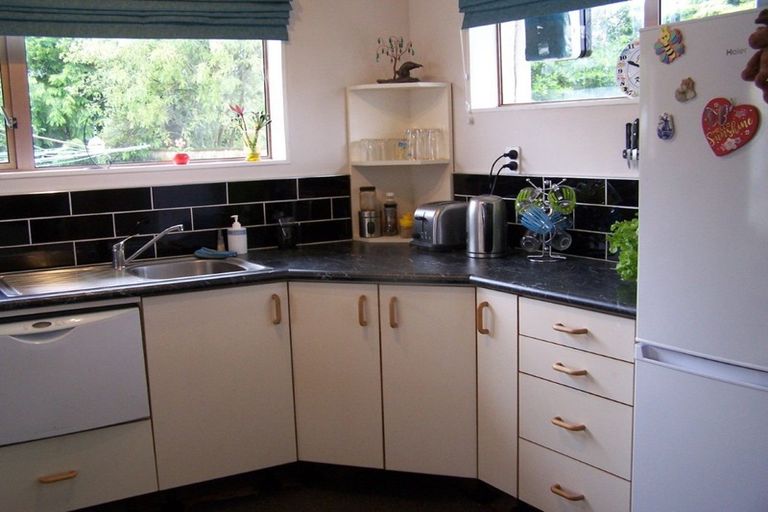 Photo of property in 12 Brandon Street, Otaki, 5512