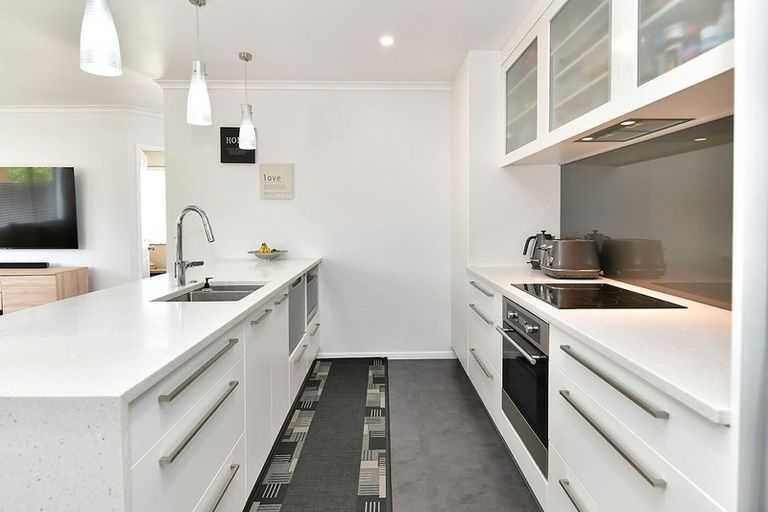 Photo of property in 39 Chic Gardens, Parakai, 0830