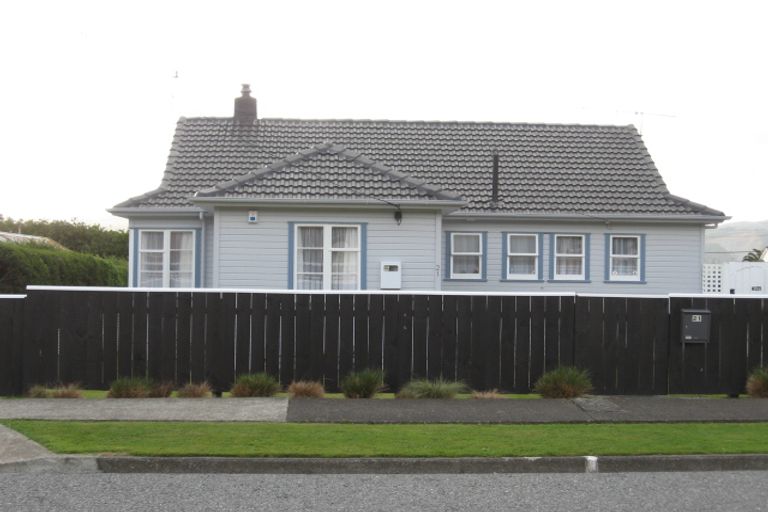 Photo of property in 21 Grierson Street, Naenae, Lower Hutt, 5011