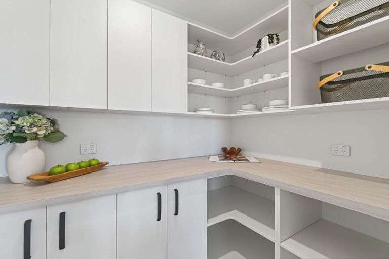 Photo of property in 15 Silverwood Lane, Leamington, Cambridge, 3495