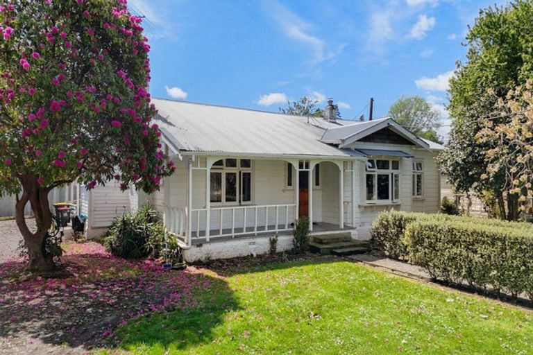 Photo of property in 63 Park Road, Carterton, 5713