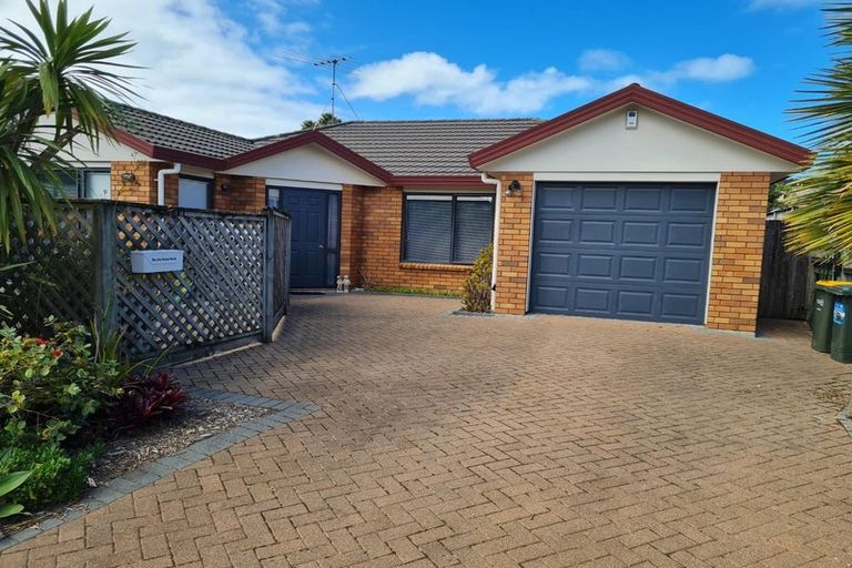Photo of property in 10 Angel Way, Stanmore Bay, Whangaparaoa, 0932