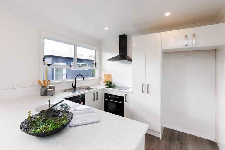 Photo of property in 6 Cremorne Avenue, Hokowhitu, Palmerston North, 4410