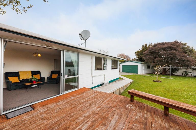 Photo of property in 28 Escort Grove, Awapuni, Palmerston North, 4412