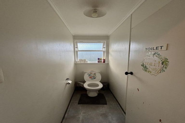 Photo of property in 35 Grenville Street, Marfell, New Plymouth, 4310