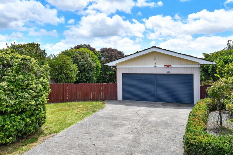 Photo of property in 6 Polandson Place, Opaheke, Papakura, 2113