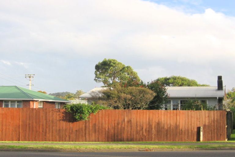 Photo of property in 394 West Coast Road, Glen Eden, Auckland, 0602