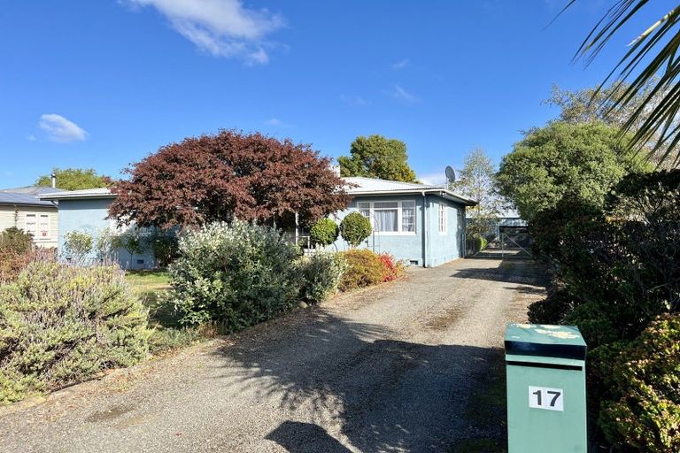 Photo of property in 17 Thyra Street, Dannevirke, 4930