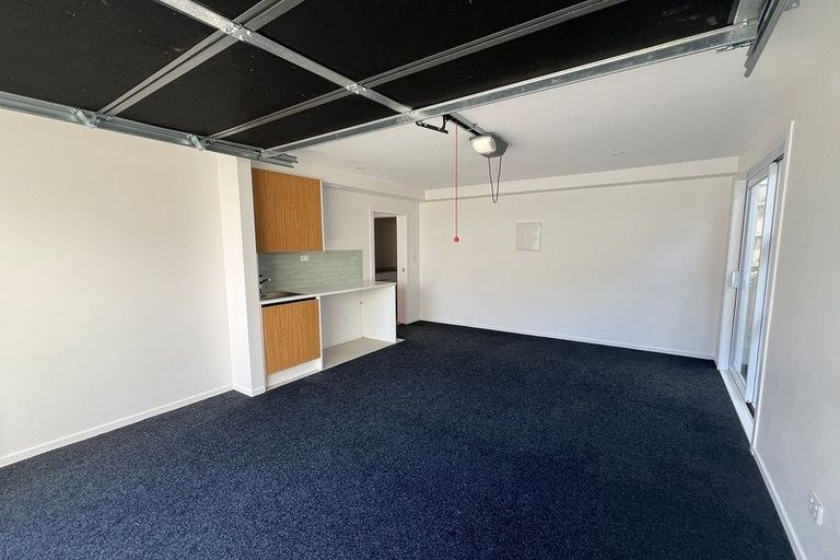 Photo of property in 62a Vandeleur Avenue, Birkdale, Auckland, 0626