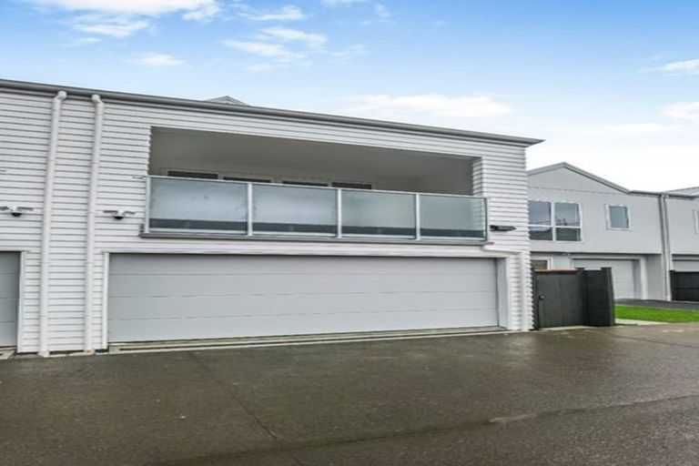 Photo of property in 10 Yellow Pear Lane, Karaka, 2578