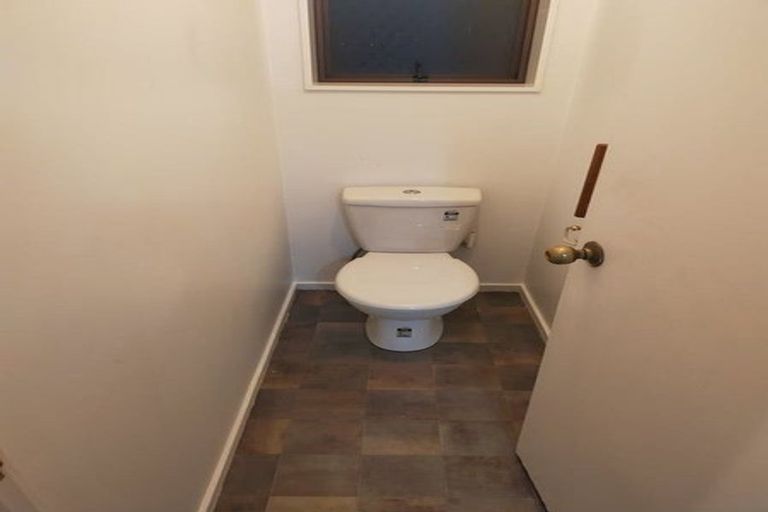 Photo of property in 4/60 Nikau Street, New Lynn, Auckland, 0600