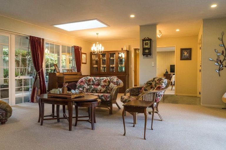 Photo of property in 2/88 Glamorgan Drive, Torbay, Auckland, 0630